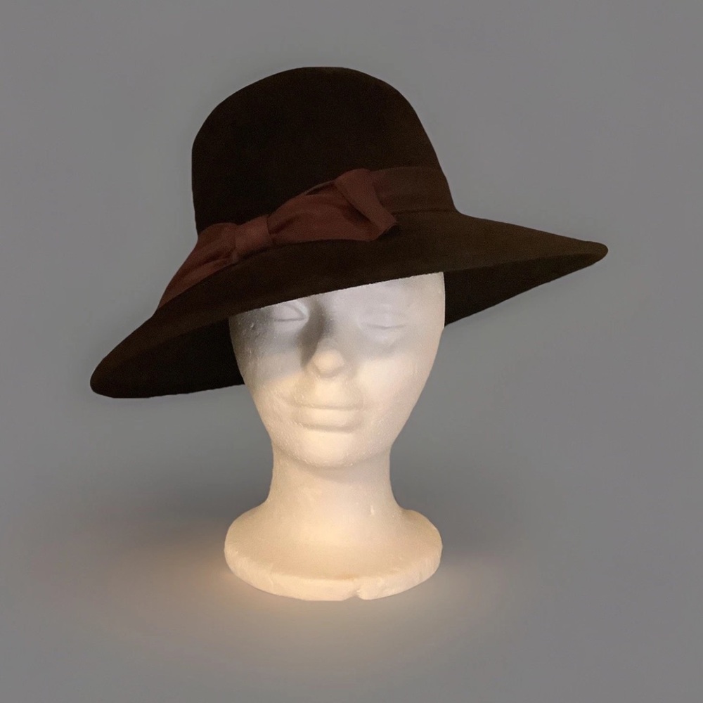 VTG John Frederics Montgomery Ward Berkshire Merlot Faux Velour Brim Hat